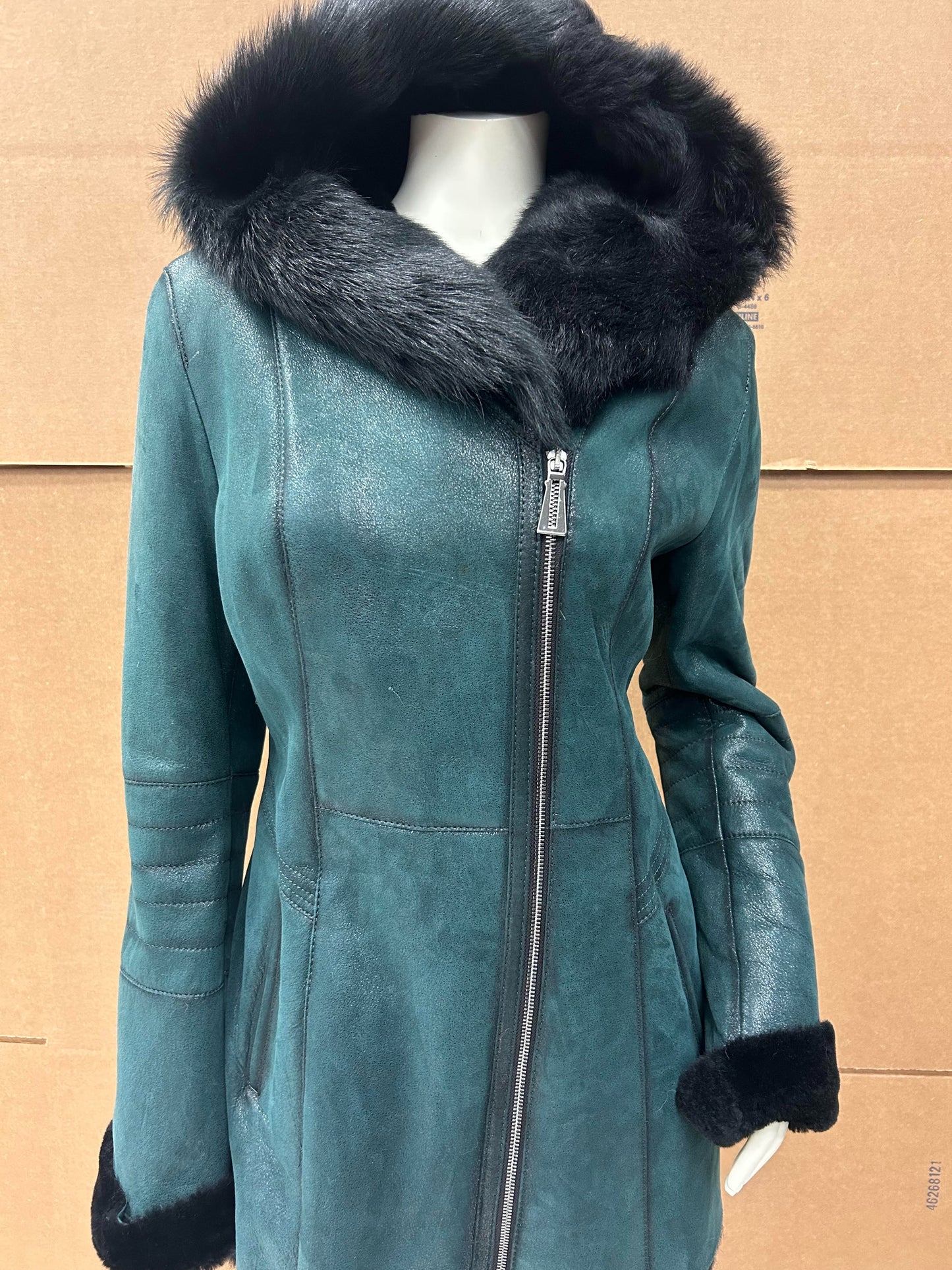 L-101 Ladies Sheepskin Shearling 3/4 Winter Jacket with Fox Fur Hood